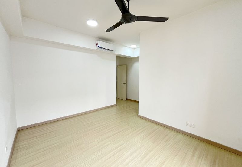 Gravit8 @ Klang South