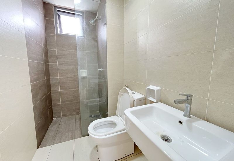 Gravit8 @ Klang South