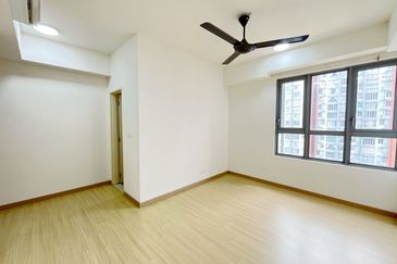 Gravit8 @ Klang South