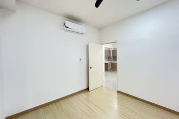 Gravit8 @ Klang South