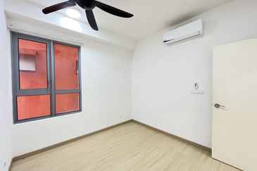 Gravit8 @ Klang South