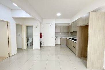 Gravit8 @ Klang South