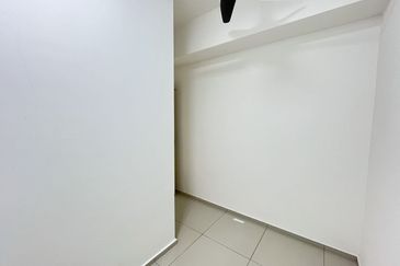 Gravit8 @ Klang South