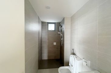 Gravit8 @ Klang South