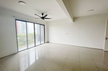 Gravit8 @ Klang South