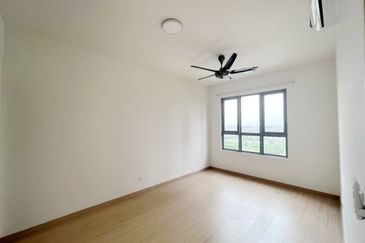 Gravit8 @ Klang South