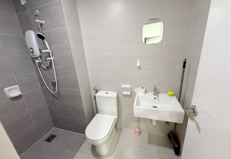 Gravit8 @ Klang South