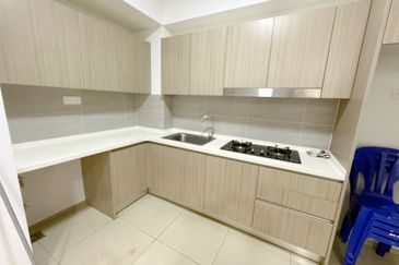 Gravit8 @ Klang South