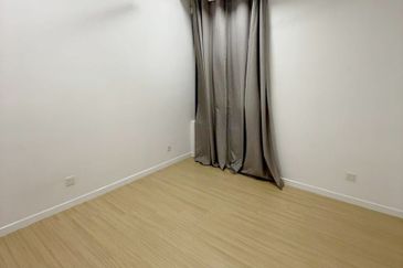 Gravit8 @ Klang South