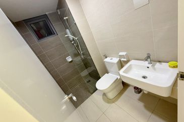 Gravit8 @ Klang South