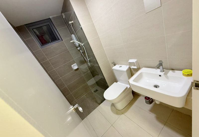 Gravit8 @ Klang South