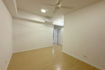 Gravit8 @ Klang South