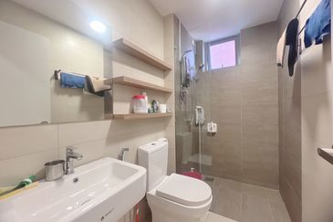 Gravit8 @ Klang South