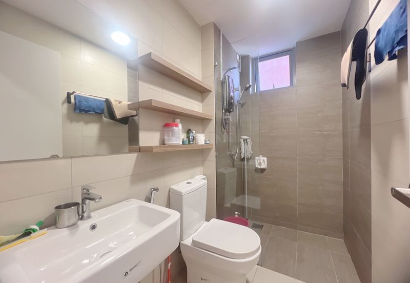 Gravit8 @ Klang South