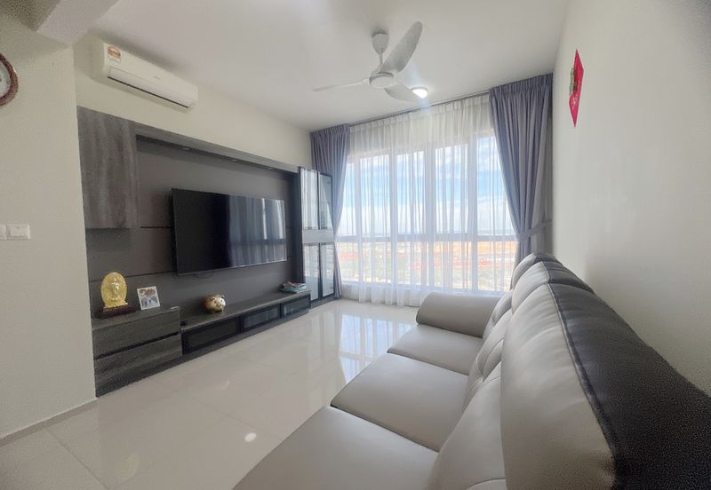 Gravit8 @ Klang South