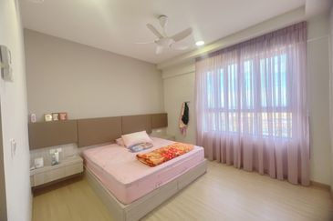 Gravit8 @ Klang South