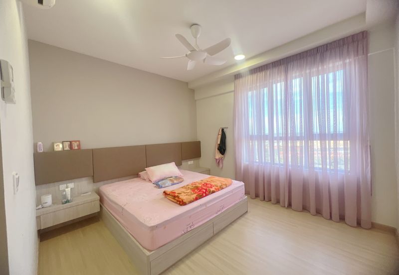 Gravit8 @ Klang South