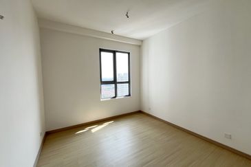 Gravit8 @ Klang South