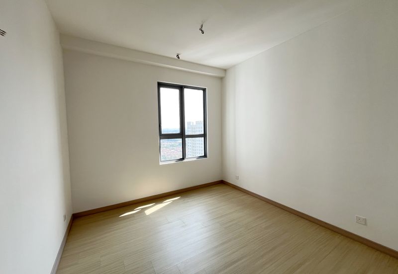 Gravit8 @ Klang South