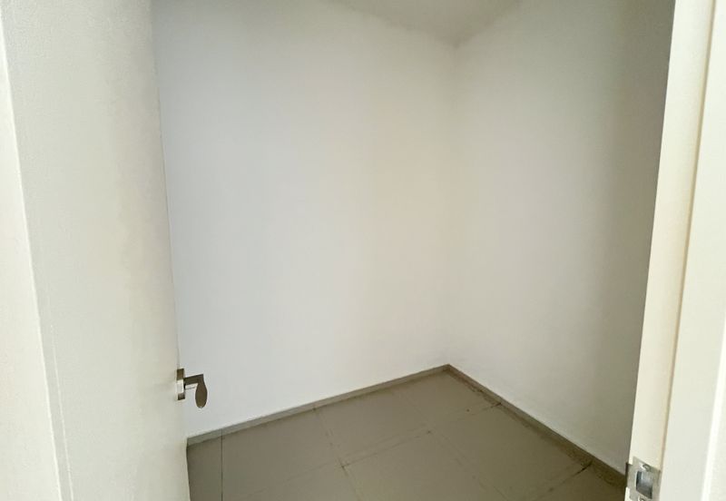 Gravit8 @ Klang South