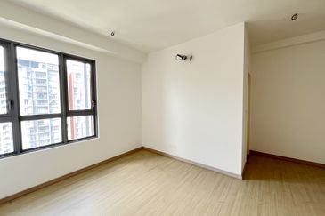 Gravit8 @ Klang South