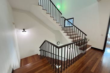 Duta Villa, Setia Alam