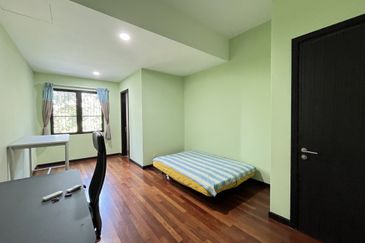 Duta Villa, Setia Alam