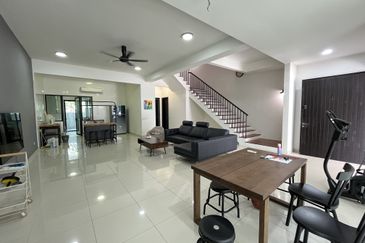 Duta Villa, Setia Alam