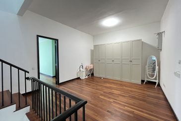 Duta Villa, Setia Alam