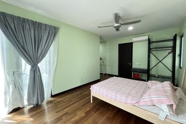 Duta Villa, Setia Alam