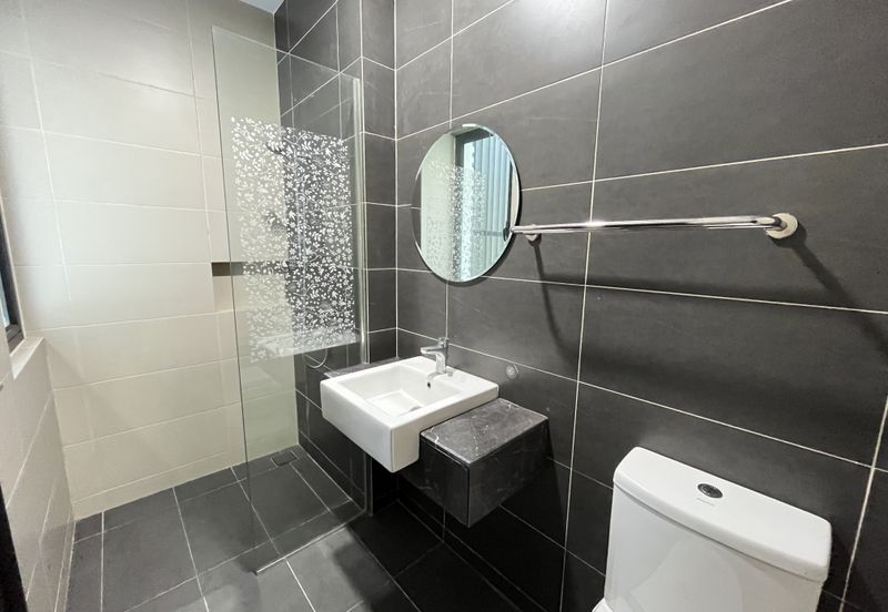 Duta Villa, Setia Alam