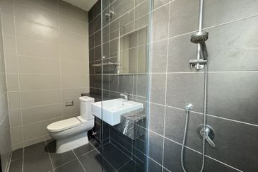 Duta Villa, Setia Alam