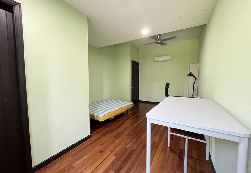 Duta Villa, Setia Alam