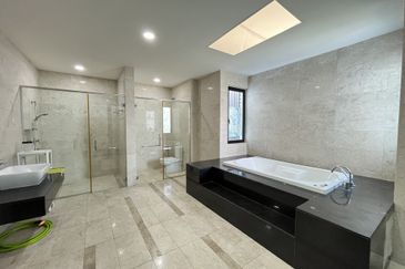 Duta Villa, Setia Alam