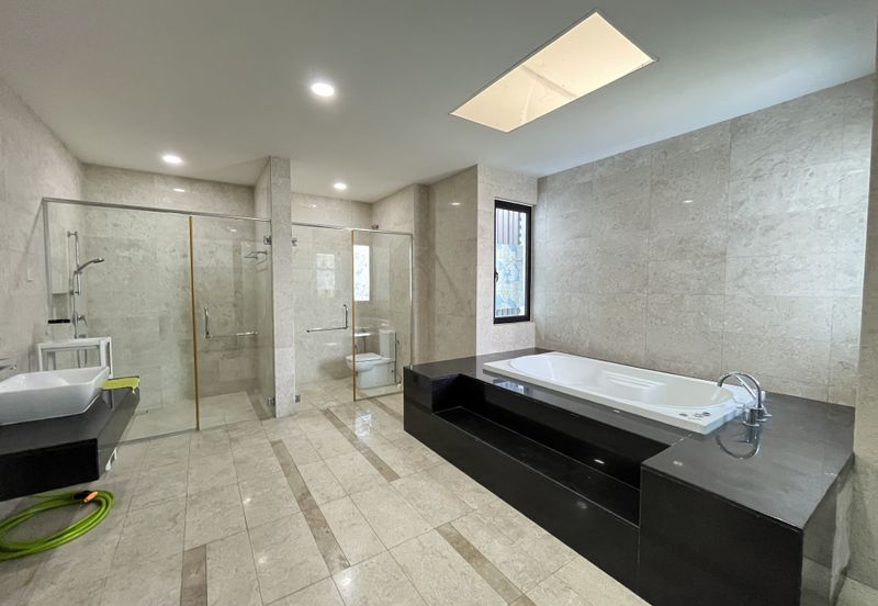 Duta Villa, Setia Alam