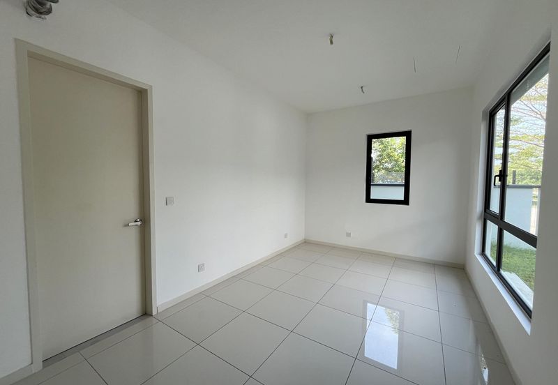 Freesia Residences @ Tropicana Aman