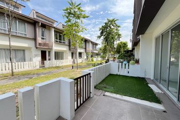 Arahsia Residences, Tropicana Aman