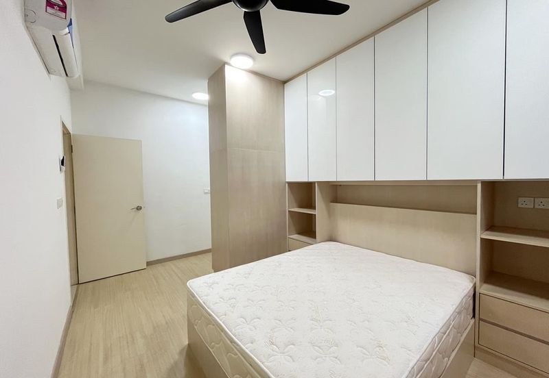 Gravit8 @ Klang South