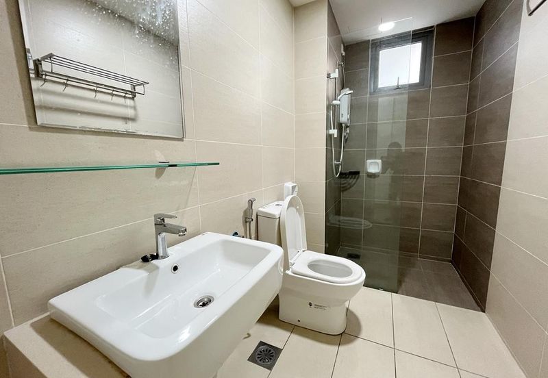 Gravit8 @ Klang South