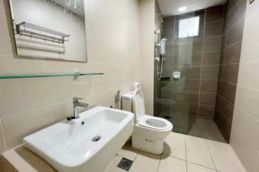 Gravit8 @ Klang South