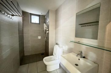 Gravit8 @ Klang South