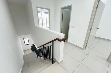 Robin @ Bandar Rimbayu