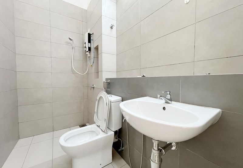 Robin @ Bandar Rimbayu