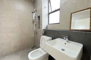 Robin @ Bandar Rimbayu