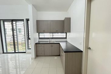 Periwinkle @ Bandar Rimbayu