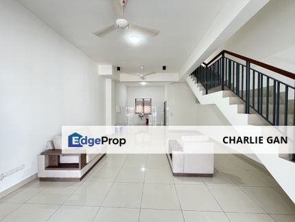 Robin @ Bandar Rimbayu, Telok Panglima Garang, Selangor , Selangor, Telok Panglima Garang