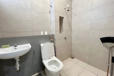 Robin @ Bandar Rimbayu