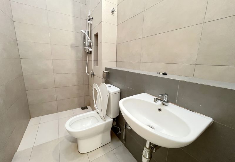 Robin @ Bandar Rimbayu