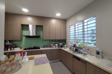 USJ Avenue @ USJ Heights