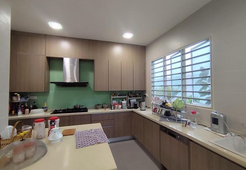 USJ Avenue @ USJ Heights